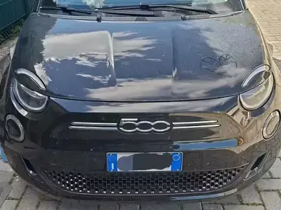Usata Fiat 500e Icon 42 kW (58 CV) 2022 Nero Utilitaria