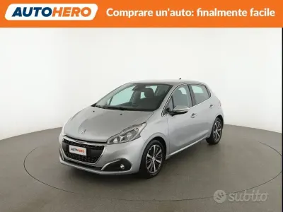 Usata Peugeot 208 101 CV (74 kW) 2016 Grigio Utilitaria