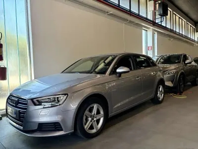 Usata Audi A3 Business 116 CV (85 kW) 2019 Argento Berlina