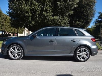 Begagnad Audi A3 Ambiente 116 HK (85 kW) 2019 Grå Sedan
