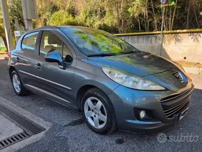 Usata Peugeot 207 68 CV (50 kW) 2011 Grigio Berlina
