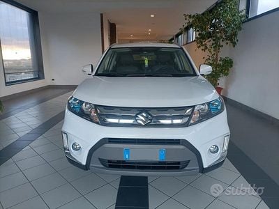 Usata Suzuki Vitara 120 CV (88 kW) 2016 Bianco SUV
