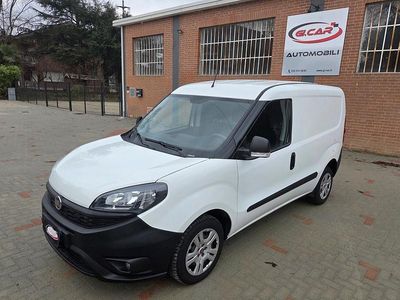 Usata Fiat Doblò Lounge 95 CV (69 kW) 2021 Bianco Monovolume