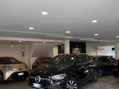 Usata Mercedes GLA200 150 CV (110 kW) 2021 Nero SUV