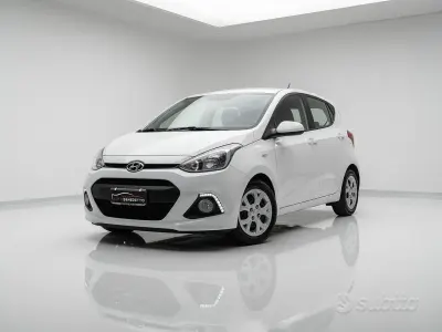 Usata Hyundai i10 66 CV (48 kW) 2015 Bianco Utilitaria