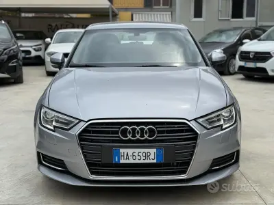 Usata Audi A3 Design 116 CV (85 kW) 2018 Grigio Berlina