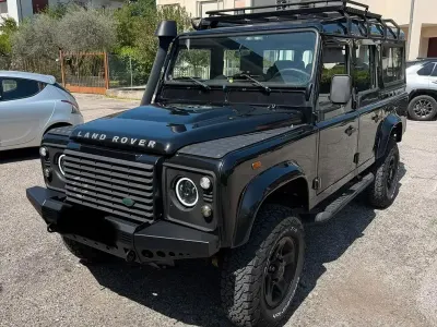 Usata Land Rover Defender 68 CV (50 kW) 2009 Nero SUV
