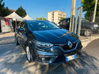 Occasion Renault Mégane GrandTour Intens 110 PK (80 kW) 2018 Grijs Stationwagen