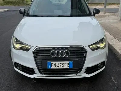 Usata Audi A1 90 CV (66 kW) 2012 Bianco Utilitaria