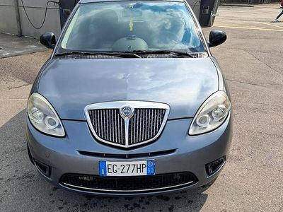 Usado Lancia Ypsilon 69 HP (50 kW) 2011 Citadino