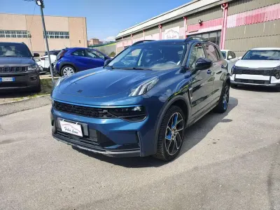 Occasion Lynk & Co 01