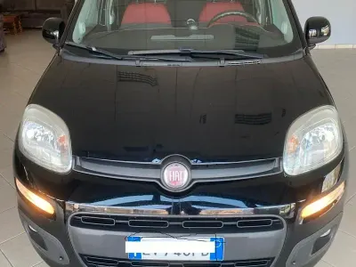 Usata Fiat Panda Lounge 80 CV (58 kW) 2014 Nero Utilitaria
