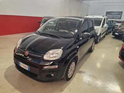 Usata Fiat Panda Lounge 69 CV (50 kW) 2015 Nero Utilitaria