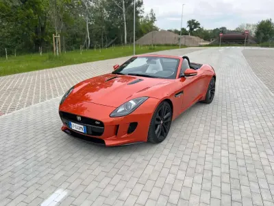 Usata Jaguar F-Type S 340 CV (250 kW) 2015 Arancione Cabrio