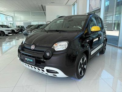 Begagnad Fiat Panda Cross Cross 65 HK (47 kW) 2025 Svart Halvkombi
