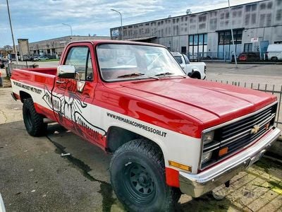 Usata Chevrolet Silverado 132 CV (97 kW) 1984 Rosso SUV