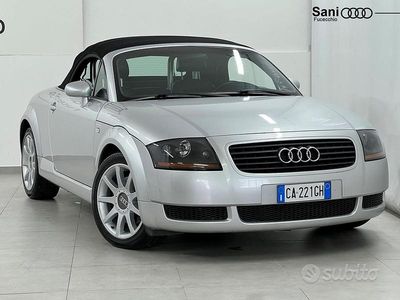 Usata Audi TT Roadster 150 CV (110 kW) 2003 Grigio Cabrio