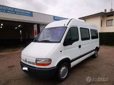 usata Renault Master 9 POSTI