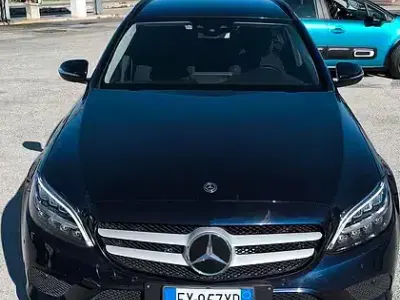 Usata Mercedes C180 122 CV (89 kW) 2019 Bluazzurro Station wagon