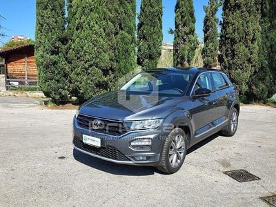 Usata VW T-Roc Business 110 CV (80 kW) 2021 Grigio SUV