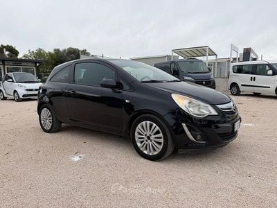 Usata Opel Corsa 75 CV (55 kW) 2011 Utilitaria