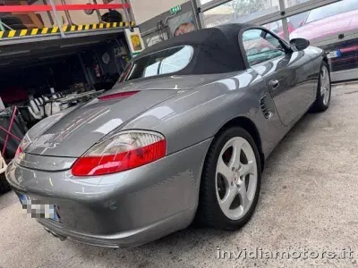 Usata Porsche Boxster 260 CV (191 kW) 2005 Grigio Cabrio