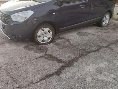 Usata Dacia Dokker Ambiance 90 CV (66 kW) 2017 Blu Monovolume