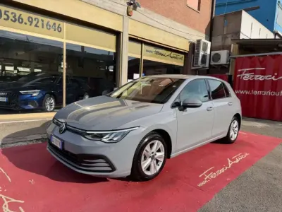 Usata VW Golf VII Style 150 CV (110 kW) 2021 Grigio Utilitaria