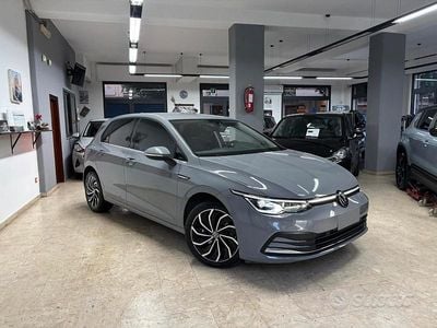 Usata VW Golf VIII Style 115 CV (84 kW) 2022 Grigio Berlina