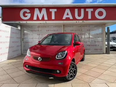 Begagnad Smart ForFour Prime 90 HK (66 kW) 2019 Röd Halvkombi