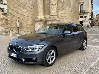 Usata BMW 116 Sport Line 116 CV (85 kW) 2016 Grigio Utilitaria
