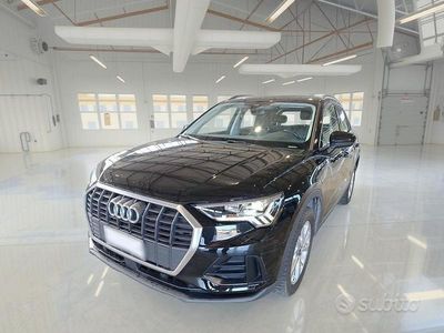 Nero Usata 2022 Audi Q3 Business SUV | 28.650 €