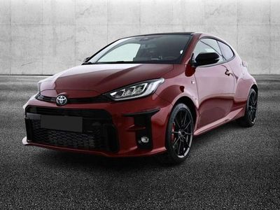 Usata Toyota Yaris 261 CV (191 kW) 2024 Rosso Utilitaria