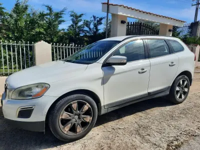Usata Volvo XC60 136 CV (100 kW) 2013 Bianco SUV