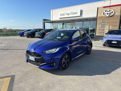 Usata Toyota Yaris Hybrid Trend 92 CV (67 kW) 2025 Juniper blue Berlina