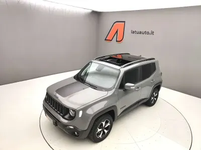 Usata Jeep Renegade Trailhawk 241 CV (177 kW) 2021 Sting gray SUV