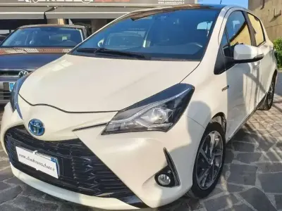 Usata Toyota Yaris Hybrid