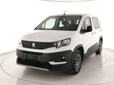 Usata Peugeot Rifter Active 100 CV (73 kW) 2022 Bianco Monovolume