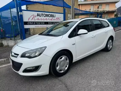 Brugt Opel Astra 140 HK (102 kW) 2014 Hvid Stationcar