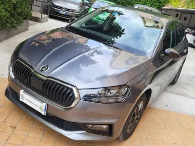 Usata Skoda Fabia 95 CV (69 kW) 2025 Grigio graphite Utilitaria