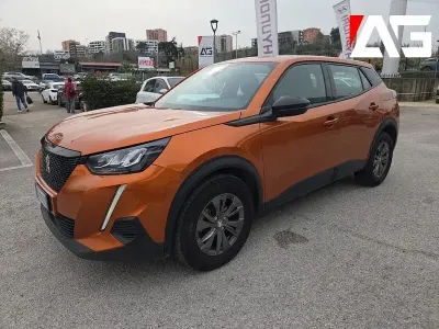 Usata Peugeot 2008 Active 102 CV (75 kW) 2023 Arancione SUV