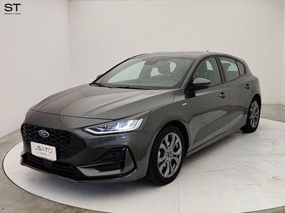 Grigio Usata 2023 Ford Focus ST-Line Berlina | 18.900 € (Buon prezzo)