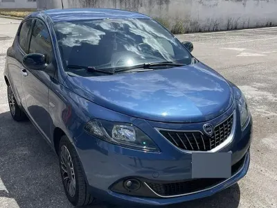 Usata Lancia Ypsilon 69 CV (50 kW) 2023 Utilitaria