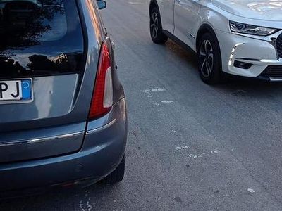 Usata Lancia Musa 75 CV (55 kW) 2009 Grigio Monovolume