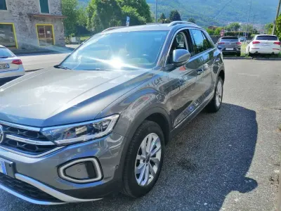 Usata VW T-Roc Pro 116 CV (85 kW) 2022 Indium grey SUV