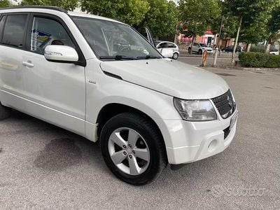 Usata Suzuki Grand Vitara 129 CV (94 kW) 2010 Bianco SUV