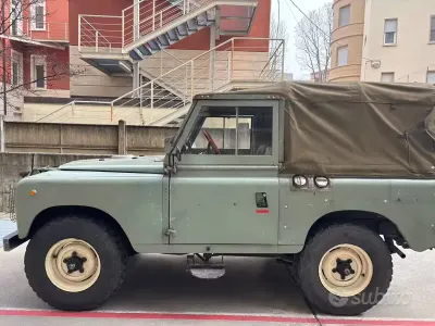 Usata Land Rover Range Rover 126 CV (92 kW) 1983 Verde SUV