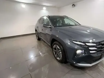 Nuova Hyundai Tucson 136 CV (100 kW) 2025 Grigio SUV