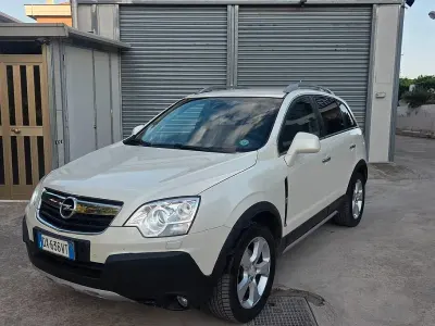 Usata Opel Antara Cosmo 150 CV (110 kW) 2009 Bianco SUV