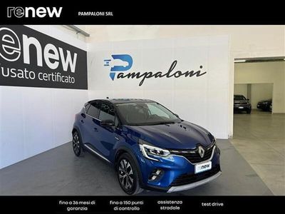 Usata Renault Captur Techno 145 CV (106 kW) 2023 Blu scuro SUV